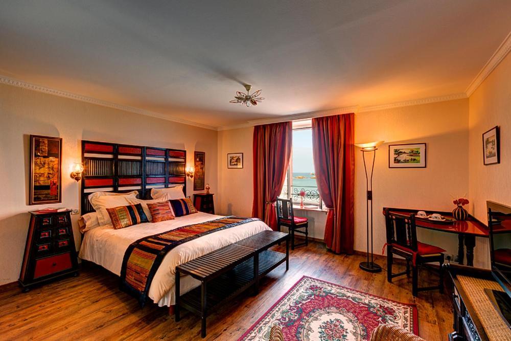 La Cameline Hotel Плугану Екстериор снимка